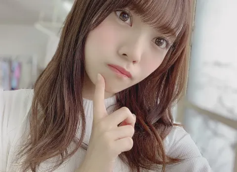 宮田 愛萌｜ブラウスのえりにもアイロンを（2020-03-04）｜3枚目