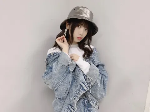 宮田 愛萌｜和梨焼くぬるいリビング指の熱（2020-09-06）｜2枚目
