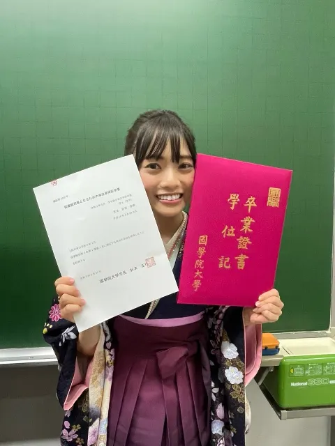 宮田 愛萌｜4年前に咲いた桜、今雨に濡れながら舞う（2021-03-22）