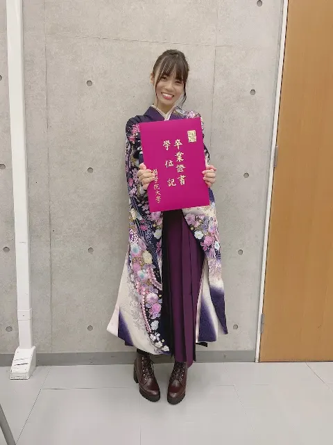 宮田 愛萌｜普段は2枚くらいなのですが。（2021-03-24）
