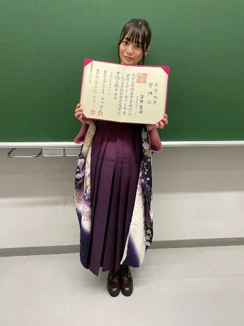 宮田 愛萌｜普段は2枚くらいなのですが。（2021-03-24）｜3枚目