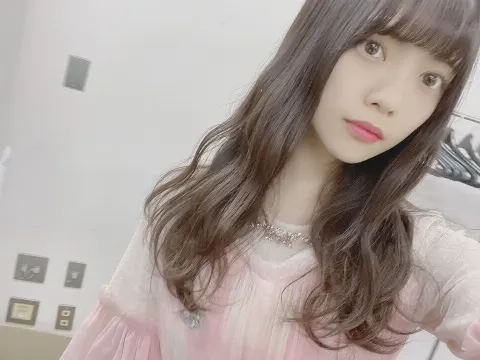 宮田 愛萌｜パンの耳をちぎる、そして噛む。（2021-04-14）