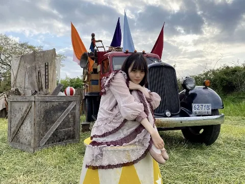 宮田 愛萌｜虹の真ん中をくり抜いて（2021-05-16）｜3枚目