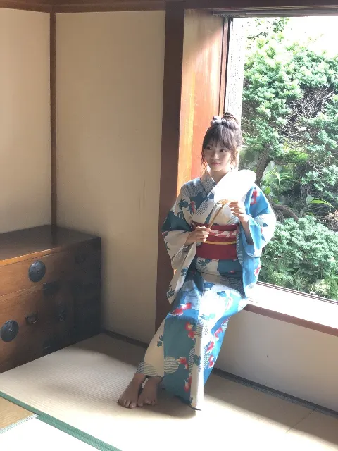 宮田 愛萌｜移り気な花の裏で（2019-07-15）｜4枚目