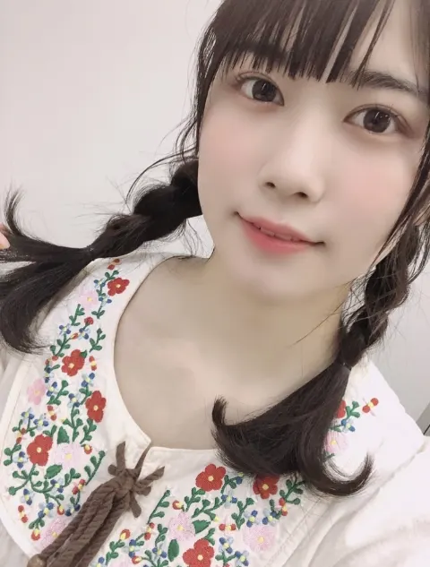 丹生 明里｜~目に優しい色~（2019-06-24）｜2枚目