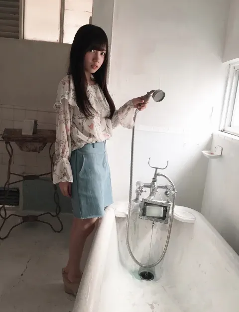 齊藤 京子｜初表紙・初ポスター（2017-03-24）｜9枚目