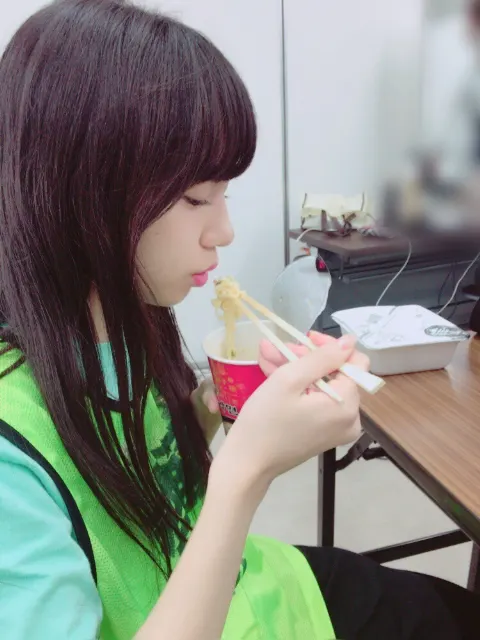 齊藤 京子｜辛ラーメン（2017-08-08）｜4枚目