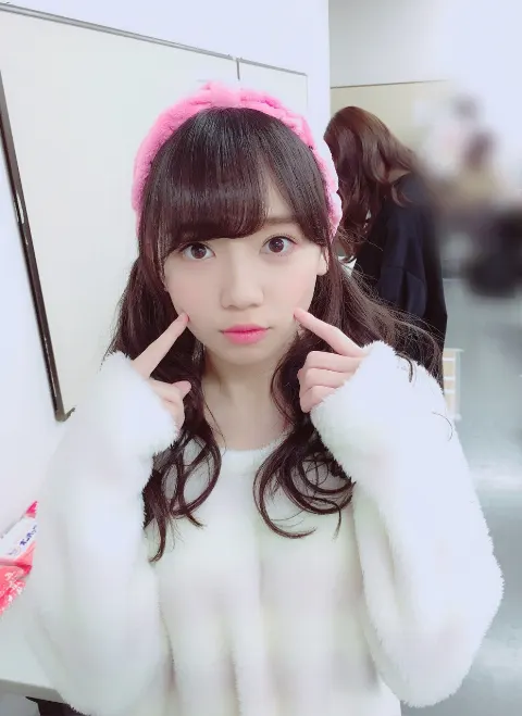 齊藤 京子｜幕張個別握手会（2018-02-04）｜2枚目