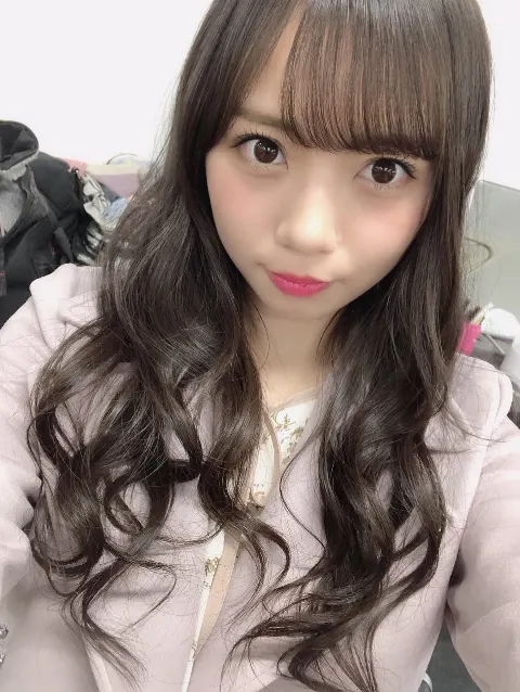 齊藤 京子｜ローソンキャンペーン（2019-04-02）｜2枚目