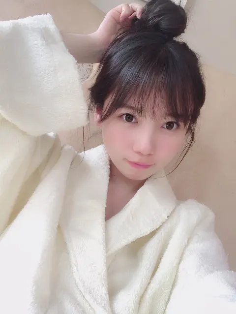 齊藤 京子｜日向坂46 1stグループ写真集『立ち漕ぎ』発売日☀️（2019-08-28）