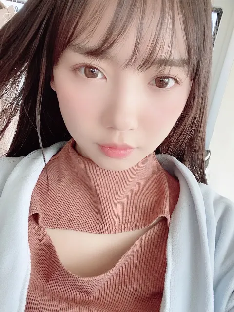 齊藤 京子｜ゲーム実況着信（2020-04-09）｜4枚目