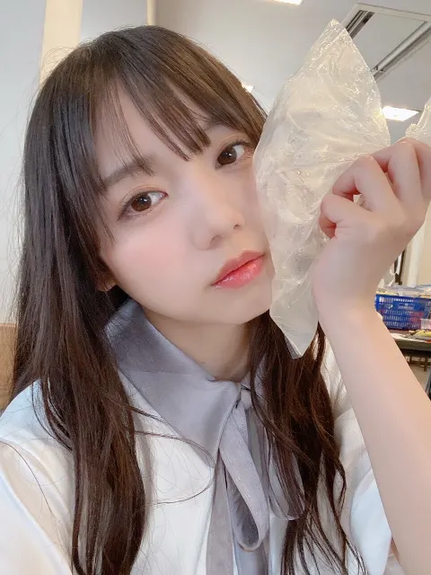 齊藤 京子｜6thシングル『ってか』発売日🎧（2021-10-27）｜2枚目