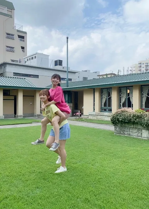 齊藤 京子｜マブダチペア表紙（2021-10-29）｜4枚目