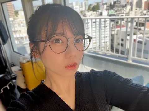 齊藤 京子｜WHITE graph（2022-11-22）｜5枚目