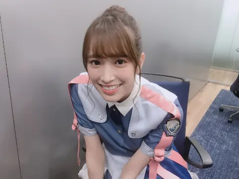 佐々木 久美｜んーんん（2019-08-14）｜4枚目