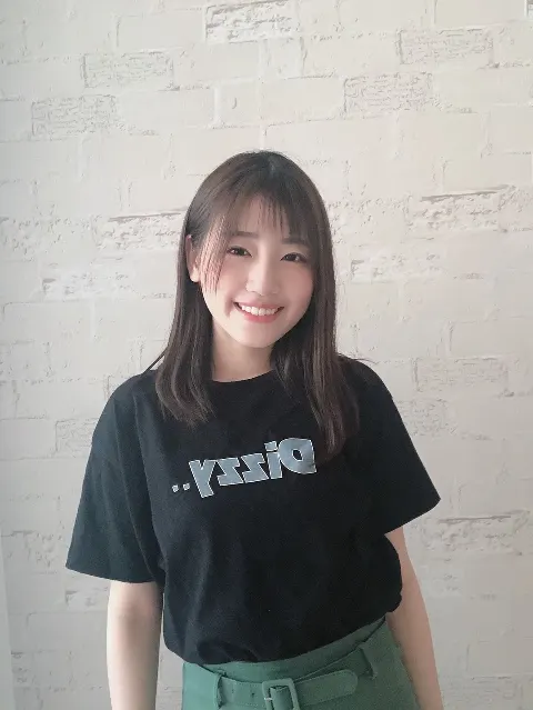 佐々木 美玲｜バイオリン🎻（2020-05-16）｜2枚目