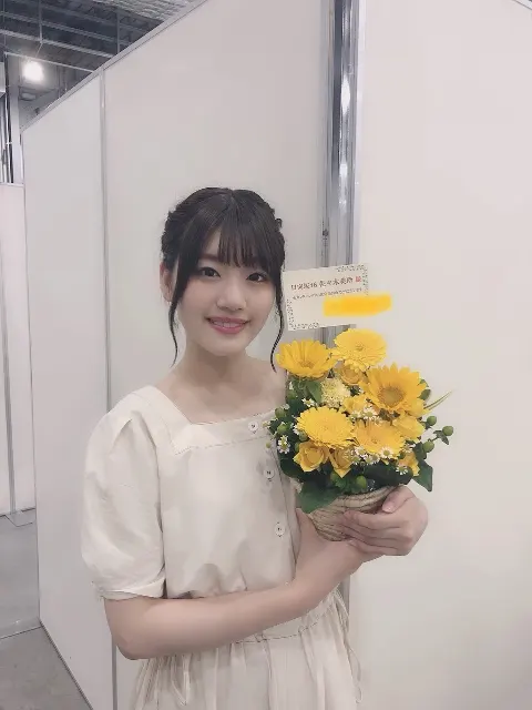 佐々木 美玲｜お花⸜🌷︎⸝‍③（2019-06-30）