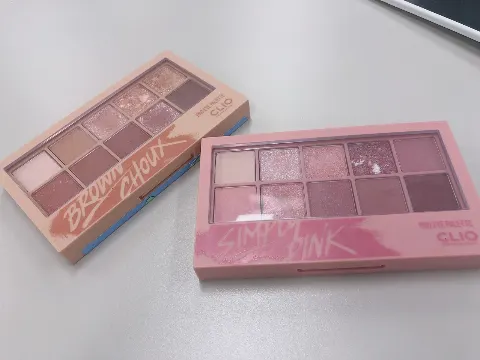佐々木 美玲｜🍞の化粧ポーチの中👀（2019-05-27）｜2枚目
