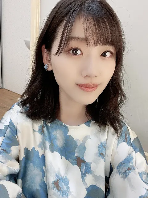 佐々木 美玲｜50周年🌟（2021-10-29）｜2枚目