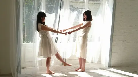 佐々木 美玲｜スイカのあれ、やってみます😊（2020-06-02）