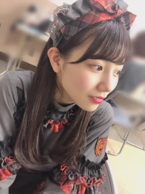 佐々木 美玲｜ちょっと幼い😳（2020-04-17）｜3枚目