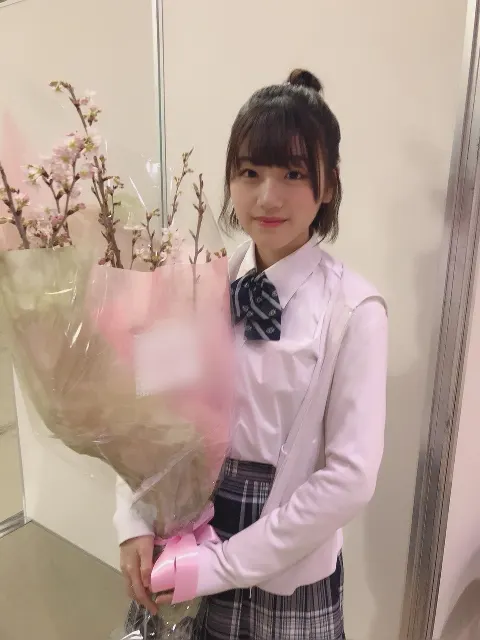 佐々木 美玲｜たいへん遅くなりました😓（2018-04-11）｜2枚目