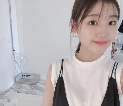 佐々木 美玲｜見てね〜✌🏻️😊（2020-02-27）｜3枚目