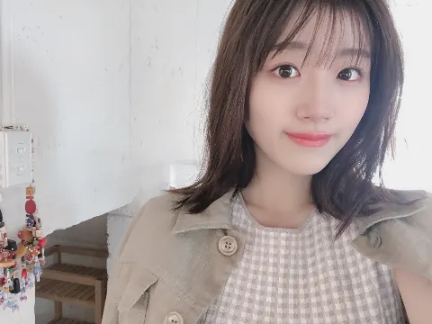 佐々木 美玲｜見てね〜✌🏻️😊（2020-02-27）
