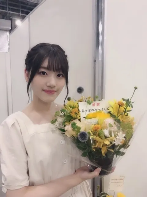 佐々木 美玲｜お花⸜🌷︎⸝‍②（2019-06-30）｜4枚目