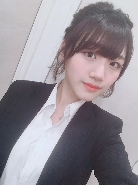 佐々木 美玲｜スーツマン👩‍💼（2018-04-11）