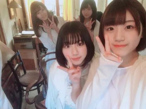 佐々木 美玲｜海じゃ〜🏖（2018-04-12）｜3枚目