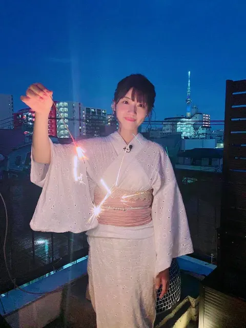 佐々木 美玲｜夏〜🎇（2021-08-10）｜3枚目