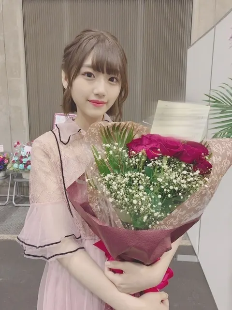 佐々木 美玲｜Flower🌷（2018-10-31）｜4枚目