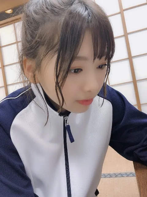 佐々木 美玲｜温かいものを🍵😺（2020-04-14）｜2枚目
