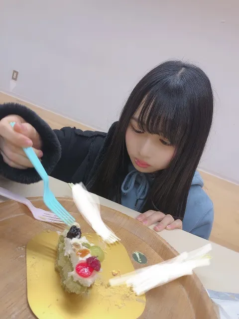 佐々木 美玲｜お誕生日ケーキ好きなの？なの？ひなの？（2019-02-05）｜3枚目