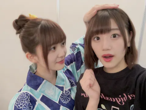 佐々木 美玲｜last_hand_niginigi🖐🏻（2018-08-29）｜2枚目