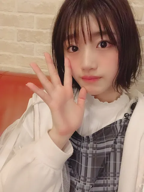 佐々木 美玲｜甘いものが好きすぎて止まりません😂（2019-02-21）