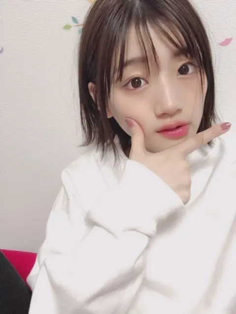 佐々木 美玲｜見てねー😊（2019-03-21）｜2枚目