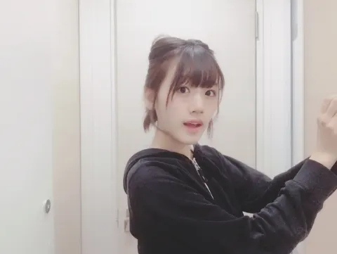 佐々木 美玲｜落ち着く場所。（2017-12-21）｜2枚目