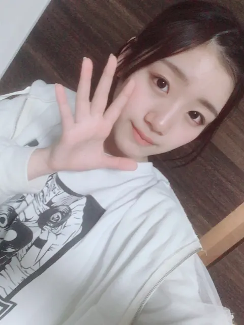 佐々木 美玲｜こっちこっち。あっ星みーっけ👀（2018-03-17）