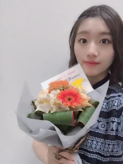 佐々木 美玲｜Flower😙（2019-08-28）｜2枚目