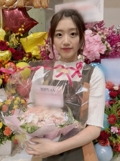 佐々木 美玲｜Flower🌷（2018-08-31）｜6枚目