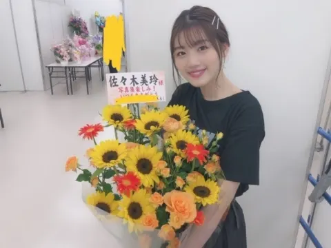 佐々木 美玲｜Flower🌸②（2019-09-28）｜2枚目