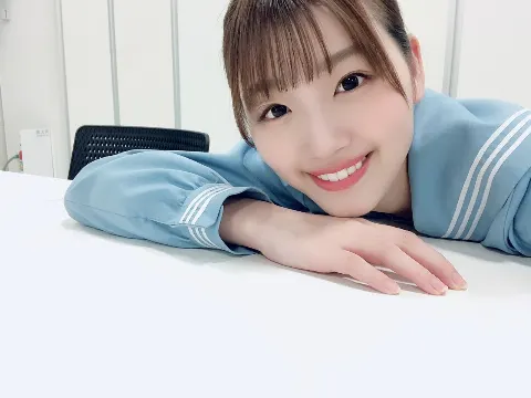 佐々木 美玲｜そろそろコートの出番かな？👀👗（2020-11-27）｜2枚目