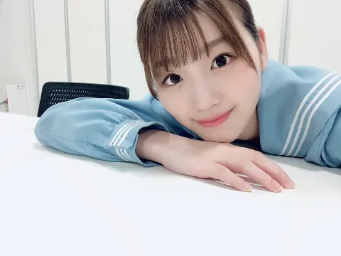 佐々木 美玲｜そろそろコートの出番かな？👀👗（2020-11-27）