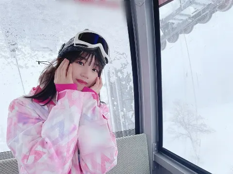 佐々木 美玲｜今年も🏂（2022-02-14）｜3枚目