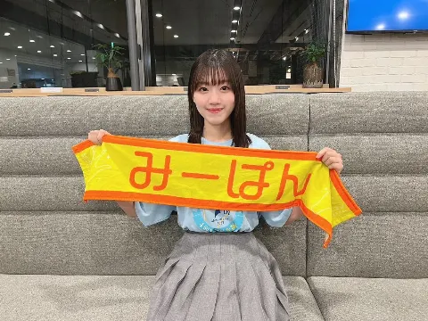 佐々木 美玲｜雨☔（2023-03-25）