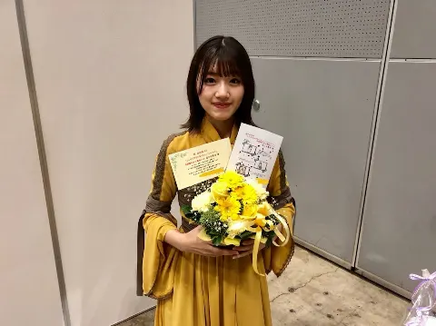 佐々木 美玲｜いぇい✌🏻️（2019-10-21）｜2枚目