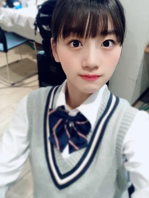 佐々木 美玲｜見てね〜😊（2020-08-22）