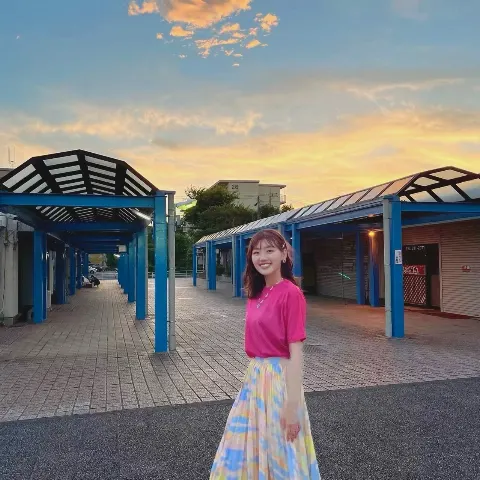 佐々木 美玲｜今日は8〜じゃなくて7〜🍀（2022-12-06）